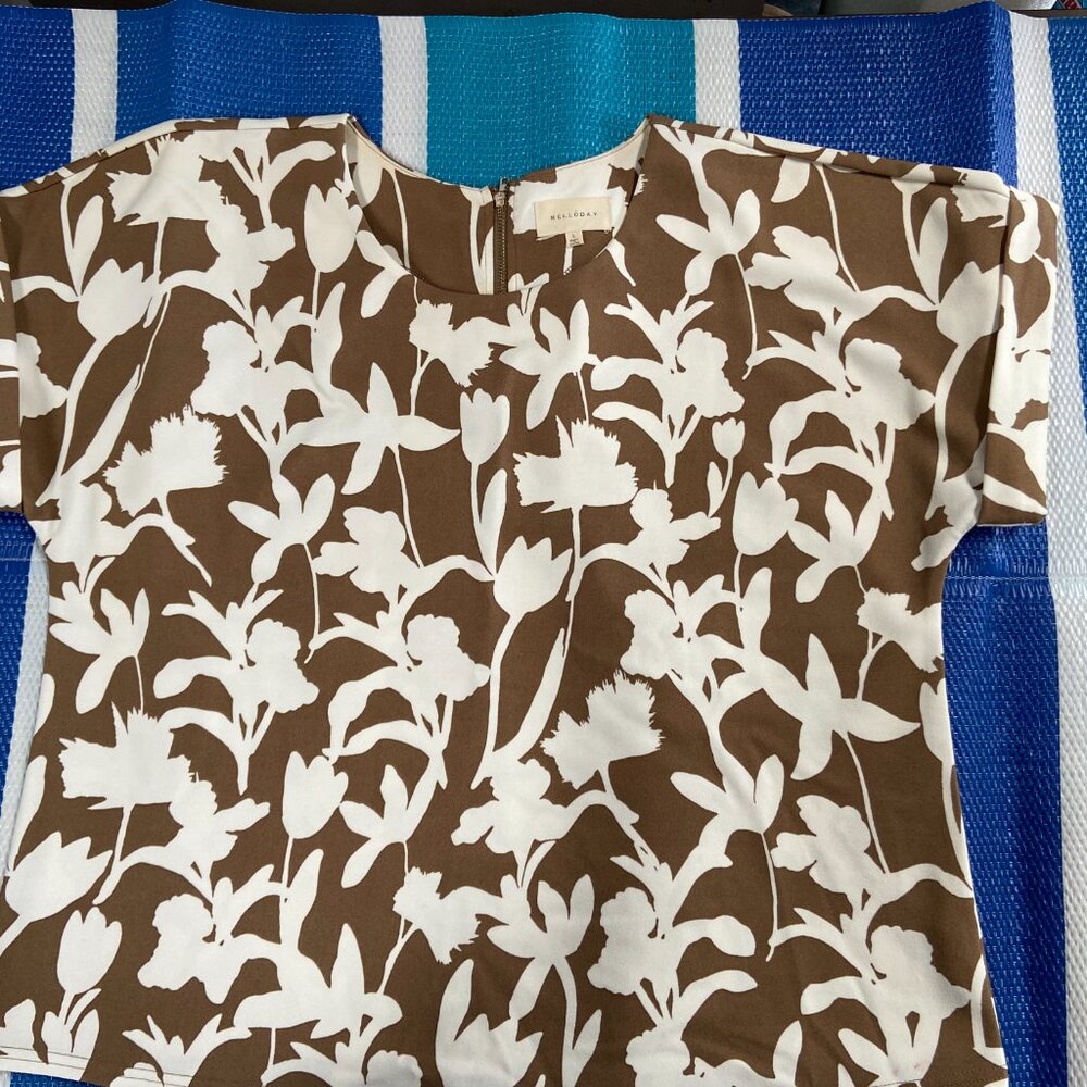 Melloday Large Tan\White Pullover Scoop-Neck